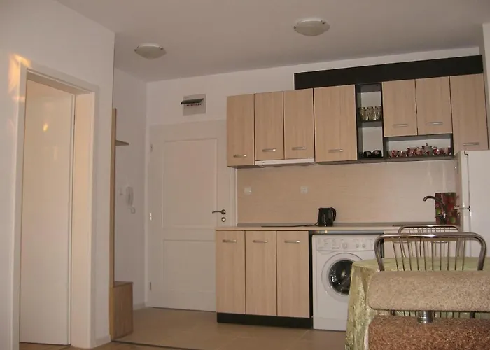 айвазовский парк Apartment Pomorie